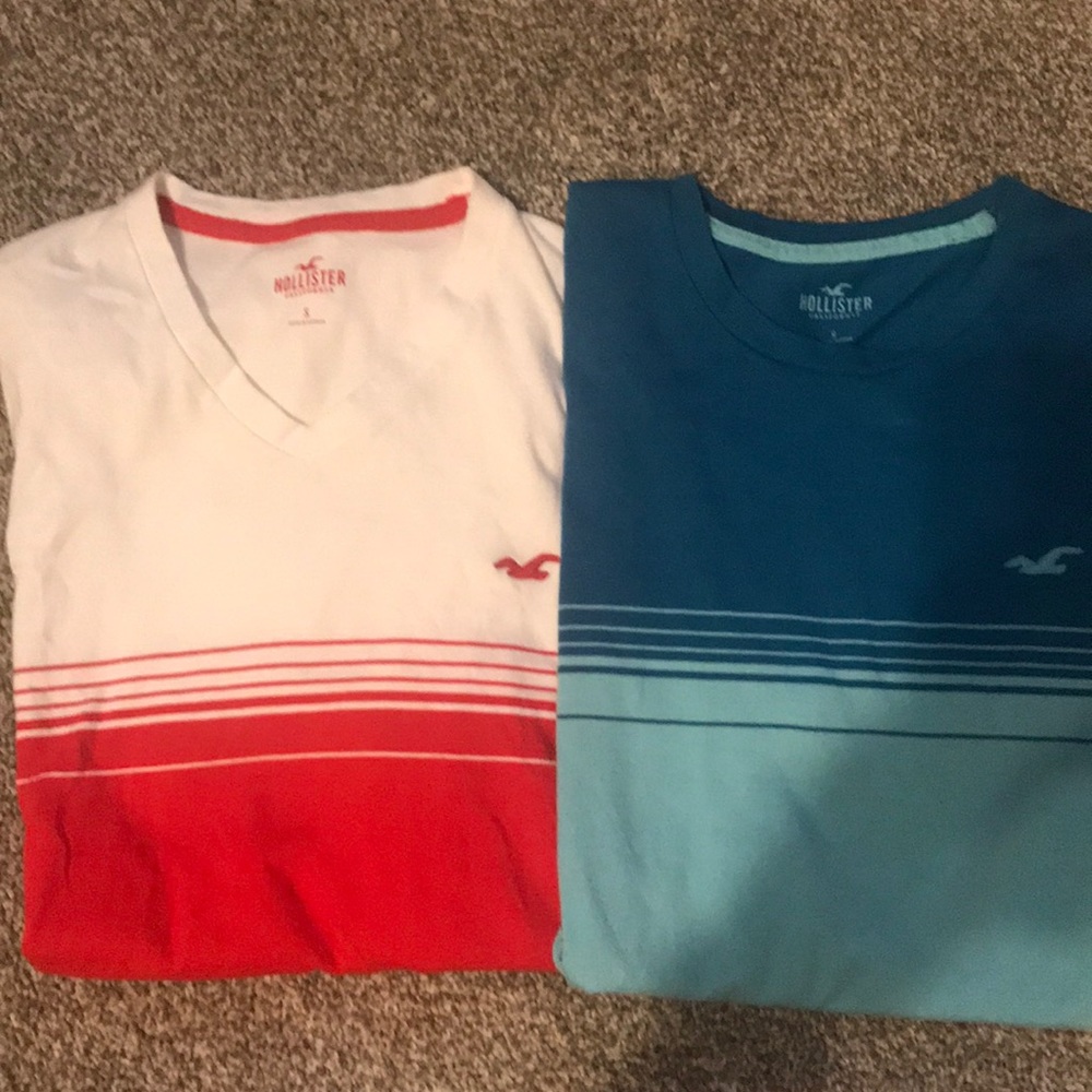 2 Men’s S Hollister T-shirts